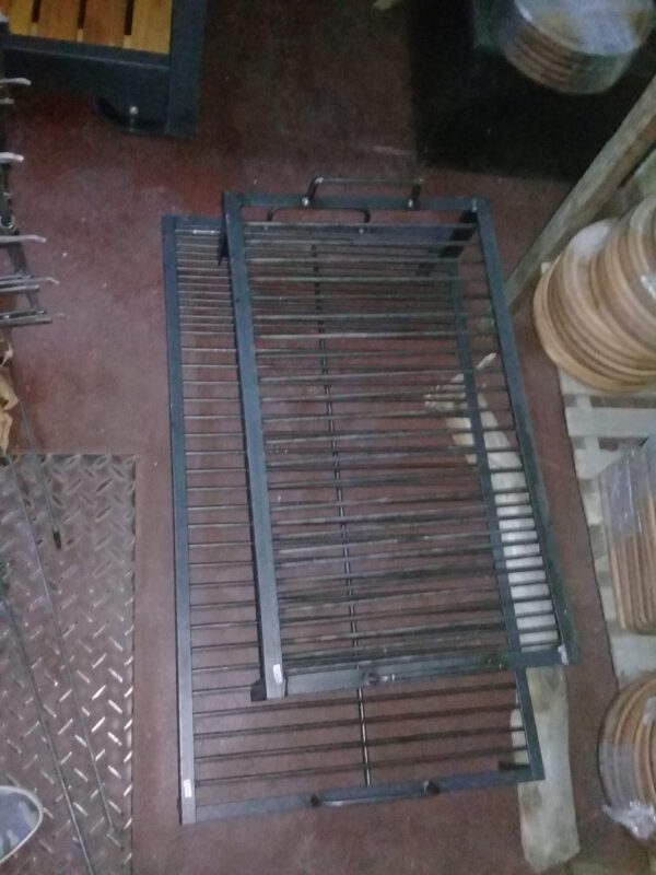 Parrilla con patas fijas SIN enlozar - Imagen 2