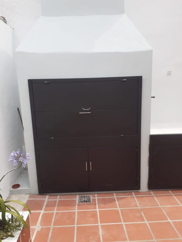 Cerramiento parrilla con Puertas Abatibles - Imagen 3