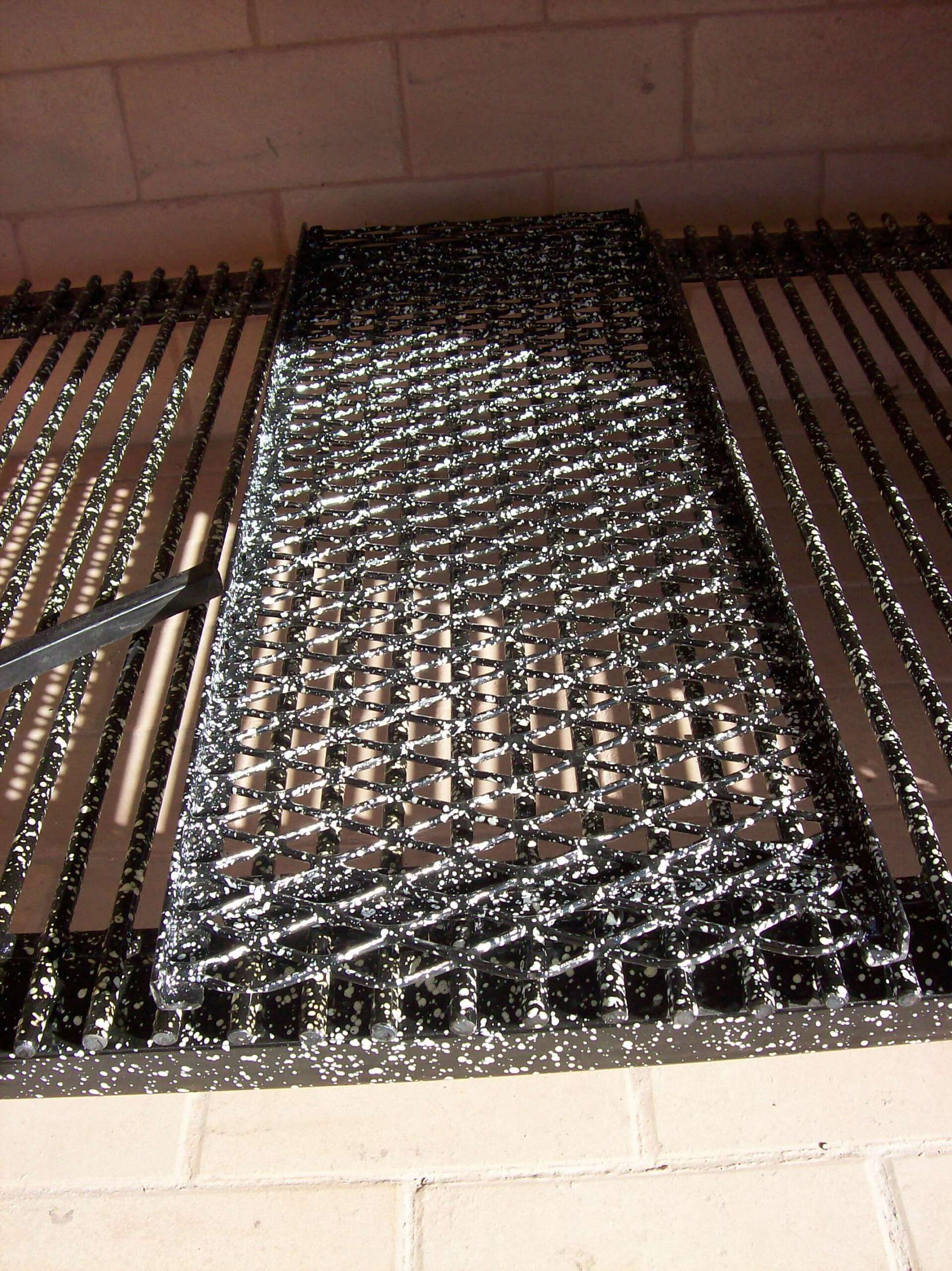 Emparrillados hierro enlozado o Inoxidable  A MEDIDA - Imagen 11